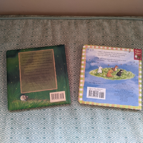 Snuggle Up & Love is a Handful of Honey Board Book - Picture 2 of 12